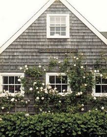 Nantucket House, Farmhouse Trim, Nantucket Cottage, Fishermans Cottage, Seaside Style, Beach Cottage Style, Beach Cottages, Nantucket, Cottage Style