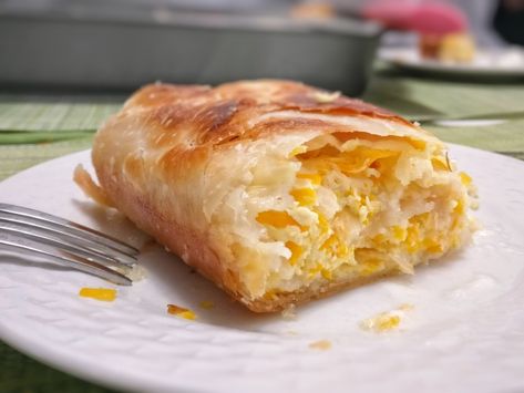 Bučnica: Croatian cheese and pumpkin strudel – Zvonimir Fras Pumpkin Strudel, Bosnian Recipes, Eastern European Recipes, Croatian Recipes, European Cuisine, Homemade Dough, Phyllo Dough, Sweet Pumpkin, European Food