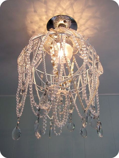 Decoration Restaurant, Diy Chandelier, Deco Boheme, Beautiful Chandelier, Chandelier Design, Dollar Store Crafts, Decoration Christmas, Bedroom Lighting, Glass Chandelier