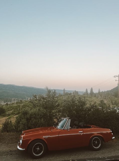 #lanadelrey #lanadelreyaesthetic #vintagecar #retrocar #cars #retro #vintage #aesthetic #vibes #americana | retro aesthetic | vintage aesthetic | retro cars | vintage cars | americana | lana del rey aesthetic | wallpaper | aesthetic Lana Del Rey 1950s Aesthetic, Vintage Lana Del Rey Aesthetic, Del Rey Aesthetic, Americana Aesthetic Lana Del Rey, Vintage Roadtrip Aesthetic, Americana Vintage Aesthetic, America Aesthetic Vintage, Vintage Americana Wallpaper Iphone, Vintage Americana Aesthetic Wallpaper