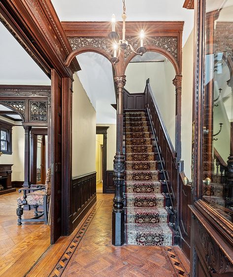 Victorian Foyer, Victorian Entryway, Victorian Remodel, Old World Interiors, Victorian Rooms, Victorian Room, Foyer Hallway, Victorian Interior, Crown Heights