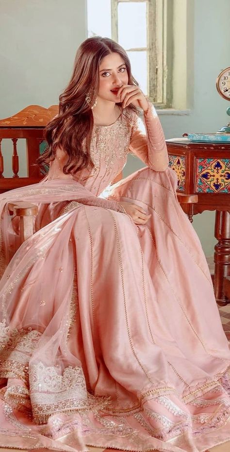 Desi Fits, Pakistani Women, Desi Wedding Dresses, Bridal Dresses Pakistan, Pakistani Wedding Outfits, Pakistani Fancy Dresses, Pakistani Dresses Casual, Pakistani Fashion Party Wear, Bridal Dress Fashion