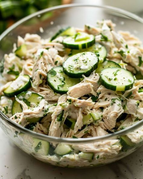 This is my hubby's kryptonite; he just can't resist asking for more Cucumber And Chicken Salad, Yummy Lunch Sandwiches, Healthy Cold Dinner Recipes, Taziki Chicken Salad, Shredded Chicken Lunch Ideas, Dinner Sides For Chicken, Side Salads For Dinner, Low Carb Summer Meals, Summer Dinner Salads