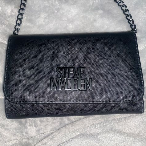 Never Used! Steve Madden Crossbody Bag, Perfect Purse, Small Crossbody Purse, Steve Madden Bags, Quilted Crossbody Bag, Black Clutch, Blue Quilts, Black Chain, Black Crossbody