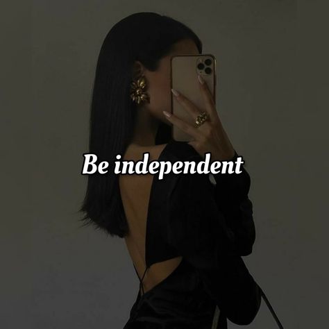 Independent Women Wallpaper, Independent Aesthetic, Independent Girl Quotes, Vision Board Success, Independent Girls, Vision Board Images, Be Independent, High Value Woman, Vision Board Photos