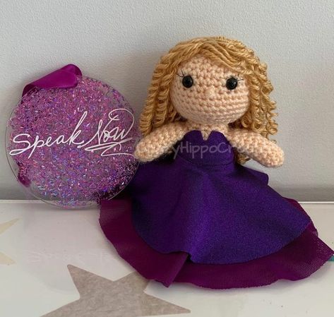 Taylor Swift Speak Now Crochet, Taylor Swift Plushie, Speak Now Crochet, Crochet Taylor Swift Doll, Taylor Swift Paper Doll, Taylor Swift Crochet Ideas, Taylor Swift Crochet Pattern, Taylor Swift Doll, Crochet Taylor Swift