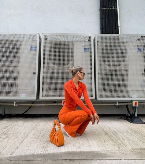 Daisy Birchall on Instagram: "Orange really is the new black🍊🧡🍑 • • • • • • • • • • #ootd #ootdfashion #ootdfash #ootdgals #ootdshare #outfitoftheday #lookoftheday…" Daisy Birchall, Styling Converse, Black Ootd, Outfits Con Jeans, Fits Aesthetic, Orange Outfit, Monochrome Outfit, Orange Aesthetic, Fashion Design Sketches