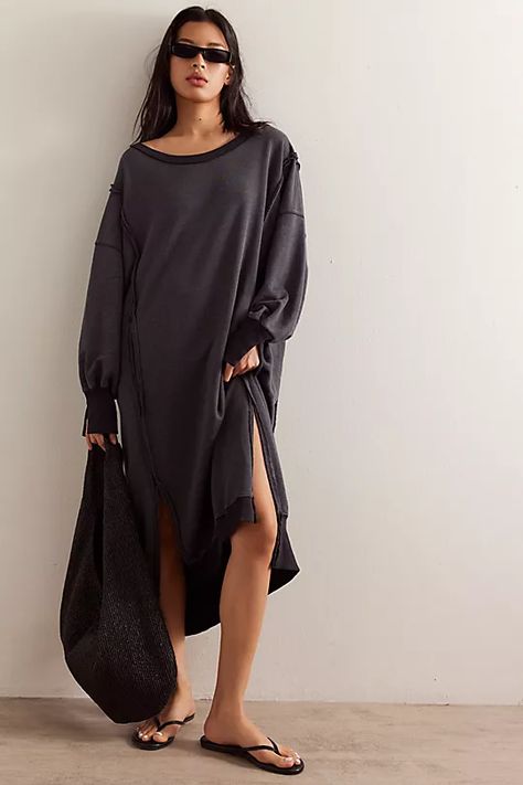 Sweatshirt Over Dress, Vans With Dress Outfits, Maxi Dress With Sweater Over It, Maxi Dress With Sweater, Dress With Sweater Over It, Sweatshirt Dress Outfit, Long Sweatshirt Dress, Modern Fashion Outfits, Exposed Seams