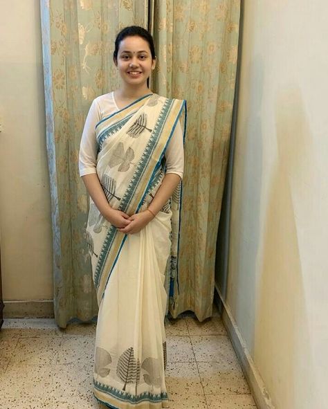 Sarees For Interview, Formal Saree For Interview, Ias Interview Saree Look, Ias Officer Saree Look, Ias Saree Look, Saree For Interview, Upsc Interview Saree, Ias Officers Women Saree, Formal Saree Office Look