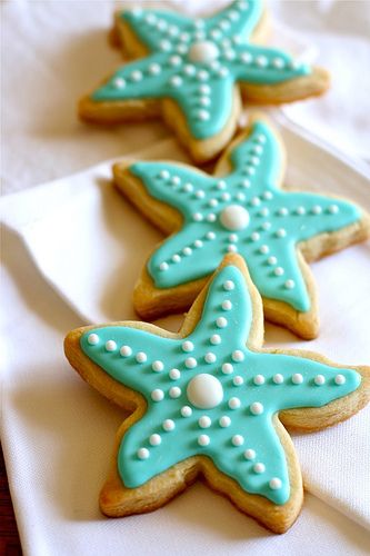 I wish these could be wedding favors for Kiki! They are the perfect color and theme! @Kristin McCarthy Starfish Cupcakes, Starfish Cookies, Sea Cookies, Mermaid Cookies, Fish Cookies, Beach Cookies, Moana Birthday, Summer Cookies, Star Cookies