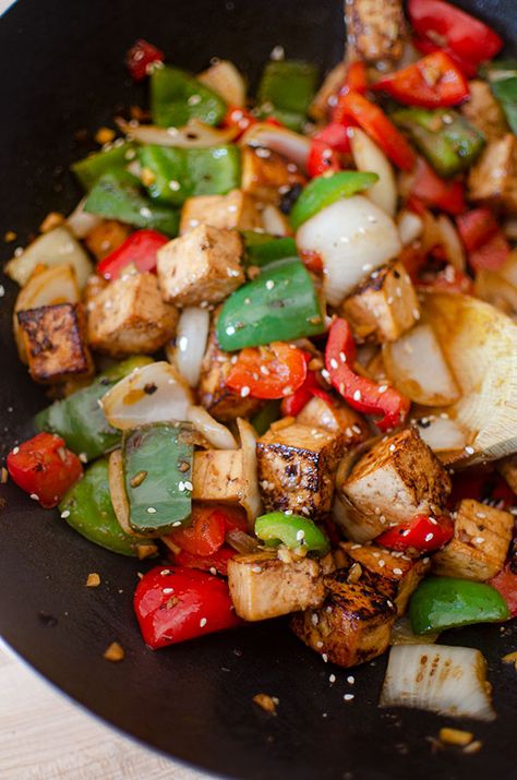 Tofu Bell Pepper Stir Fry Bell Pepper Stir Fry, Pepper Stir Fry, Mapo Tofu, Tofu Stir Fry, Bell Pepper Recipes, Marinated Tofu, Tofu Dishes, Healthy Sandwiches, Peppers Recipes