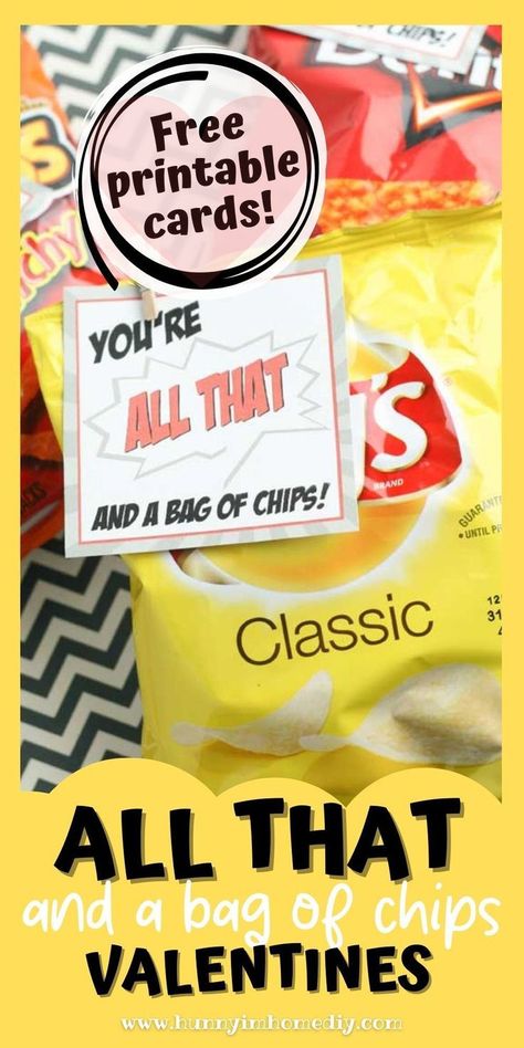 This free printable valentine for chip bags is one of the best non candy classroom gift ideas. This cute DIY card idea can also be from parents or from teachers! The homemade Valentine cards for kids are easy to make at home! You'll love these funny All that and a bag of chips valentines with a pun that are perfect for preschool, kindergarten, toddlers, or elementary school. Candy Free Valentines, Glow Stick Valentine, Classroom Valentines Party, Free Printable Valentines Cards, School Valentine Cards, Valentines Diy Kids, Pinterest Valentines, Saint Valentin Diy, Roses Valentine