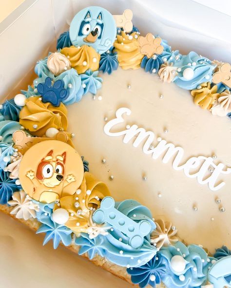 Wondrous Treats | 🦴 Emmett’s 1st Birthday Bluey Sheet Cake 🐾 #bluey#blueycake#blueysheetcake#cake#lasvegas#lasvegascakes | Instagram Bluey Sheet Cake, Pastel De Bluey, Bluey Themed Cake, Sheet Cakes Decorated, Gigi Birthday, Bingo Cake, Fiesta Bluey, Half Sheet Cake, Sheet Cake Designs