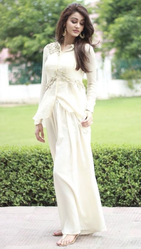 90s Bollywood Fashion, Aditi Arya, 90s Bollywood, Bollywood Fashion, Duster Coat, Dresses With Sleeves, Long Sleeve Dress, Long Sleeve