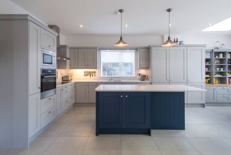 Shaker Chelsea Kitchen, Kitchen Ireland Ideas, Kitchen Ideas Ireland, Kitchen Ireland, Modern Kitchen Extensions, Kitchen Extensions, Wren Kitchen, Designer Kitchens, Open Plan Kitchen Dining Living