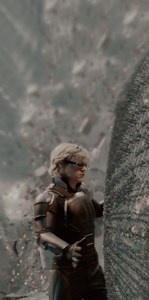 Pietro Maximoff Aesthetic Wallpaper, Peter Maximoff Wallpaper, Quicksilver Wallpaper, Quicksilver Aesthetic, Quiksilver Wallpaper, Evan Peters Wallpaper, Xmen Cast, Quicksilver Xmen, X-men Wallpaper