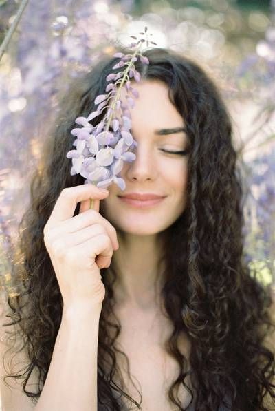 Wisteria Inspired Cliffside Shoot via Magnolia Rouge Spring Photoshoot, Fairytale Photography, Mode Boho, Spring Photography, Spring Inspiration, Portrait Inspiration, Flower Beauty, Photography Women, Wisteria