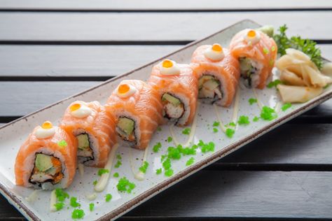 Alaska Salmon Rolls Alaska Roll, Salmon Rolls, Alaska Salmon, Thai Restaurant, Seafood Restaurant, Seafood Dishes, Foods To Eat, Food Recipe, Creative Food