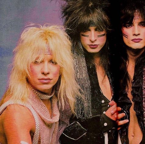 Motley Crue Nikki Sixx, Rock Musicians, Hair Metal Bands, Mick Mars, Vince Neil, 80s Hair Bands, Hair Metal, Motley Crüe, Dave Mustaine