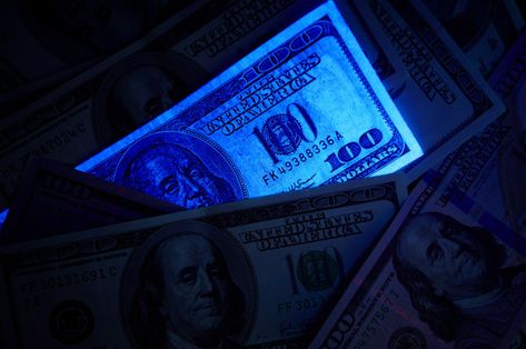 Fake us dollar bill in uv light Premium ... | Premium Photo #Freepik #photo #money Blue Money Aesthetic Wallpaper, Blue Money Aesthetic, Blue Bills, Blue Hundreds, Photo Money, Photo Fake, Room Pics, Photo Bleu, Blue Aesthetic Dark