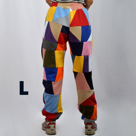 We offer a unique and colorful patchwork design pants. The colors of each model are unique and not repeatable. Add stylish and vibrant notes to your look. This demi-season clothes is made of the highest quality cotton fabric, very comfortable and pleasant to the touch. The pants are very comfortable and do not restrict movement, suitable for home, jogging, yoga, walking in the fresh air. If you like bright and unusual things, then this sweatpants will be a great choice for you or for those to wh Patchwork Sweatpants, Quilted Pants, Fabric Pants, Design Pants, Cozy Pants, Sweatpants Outfit, Artist Outfit, Womens Sports, Unusual Things