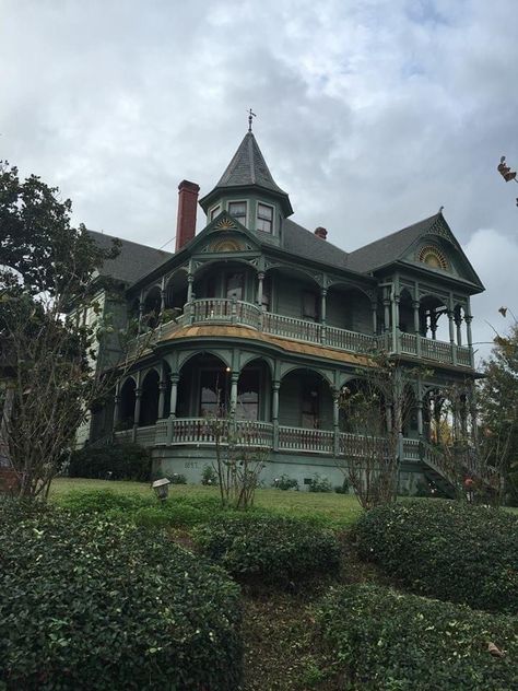 1880s House, Gothic Barbie, Gothic Victorian House, Gothic Homes, Victorian Porch, Magical House, Storybook Homes, Victorian Style Homes, Unusual Buildings