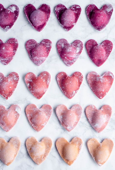 Heart Ravioli, Menu Saint Valentin, Butter Sage Sauce, Brown Butter Sage Sauce, Brown Butter Sage, Sage Sauce, Ravioli Filling, Valentine Dinner, Valentines Day Dinner