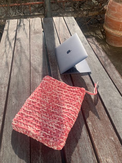 handmade sustainable crochet computer case Crochet Computer Case, Crochet Laptop Case, Pink Computer, Computer Cases, Computer Case, Laptop Case, Crochet Projects, Knit Crochet, Mac