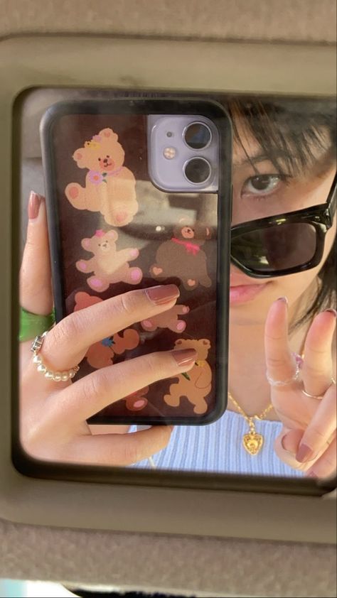 Wildflower Cases Aesthetic, Wf Cases, Iphone Mirror Selfie, Rings Y2k, Wildflower Phone Case, Iphone Selfie, Estilo Madison Beer, Wildflower Phone Cases, Tech Girl