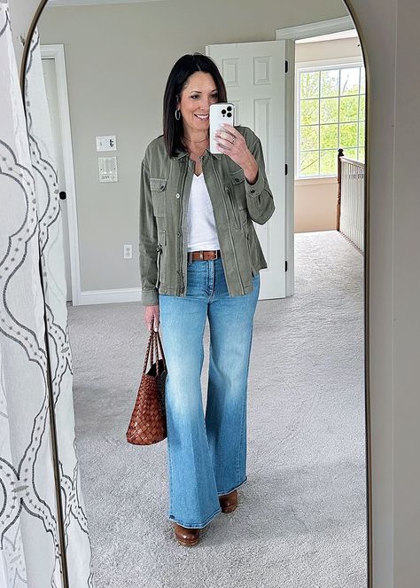 What I Wore Lately Vol. 103 | Sidney Casual Denim Outfits, Casual Autumn Outfits Women, Over 40 Outfits, Olive Jeans, Fall Style Guide, Spring Denim, Burgundy Jeans, Transition Outfits, Outfit Combinations