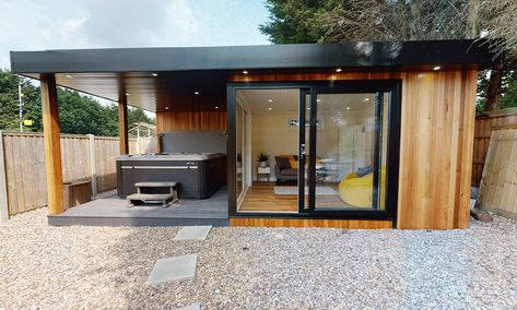 Modern Backyard With Hot Tub, Backyard Wellness Spa, Sauna In Garden, Cabana Design, Sauna Shower, Contemporary Garden Rooms, Hot Tub House, Hot Tub Room, Cedar Hot Tub