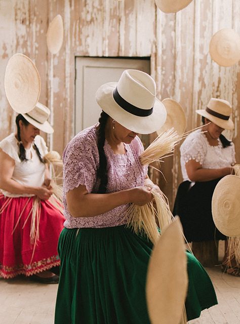 Why The Panama Hat Needs A Rebranding https://trib.al/24QQ4pt Hispanic Culture, Panama Canal, Summer Staples, Fashion History, Fast Fashion, Straw Hat, Moving Forward, American Style, Stylish Design