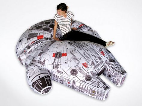 Millennium Falcon beanbag chair Star Wars Bean Bag, Star Wars Furniture, Decoracion Star Wars, Geek Home Decor, Star Wars Room, Millenium Falcon, Geek Decor, Talk Nerdy To Me, Mark Hamill