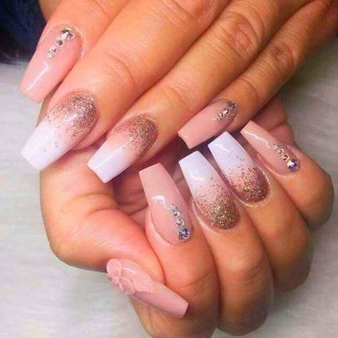 Nail art is one of the hot trends in the world of fashion. Here's some trending and unique wedding bridal nail art designs for the Indian bride, like ombre nails, sequins, matte finish, studded nails. From the classy French tips with a twist, to the most whimsical way to add flowers on your nails, you are bound to be spoilt for choices. Check out this wedding nails art gallery before your big day. #bridalnailart #indianbride #bridalwear #indianwedding #nailartideas #trendingnaildesigns #wedding Diamond Nail Art Design, Rose Gold Nails Design, Baby Boomers Nails, Diamond Nail Art, Tapered Square Nails, Nagellack Trends, Gold Nail Designs, Rose Gold Nails, White Nail