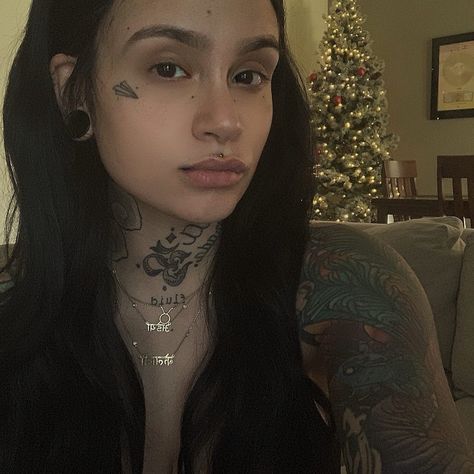 Pinterest: LexualSun ✨ Kehlani Singer, Diy Clothes Projects, Kehlani Parrish, Famous Babies, Beautiful Name, Half Sleeve Tattoos For Guys, Name Plates, Kehlani, Half Sleeve Tattoo