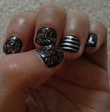 Black And Silver Tips Nails, Black Nails Silver Tips, Black With Silver Tips Nails, Black Holiday Nails Silver Glitter, Pedicure Styles, Black And Silver Striped Nails, Nail Silver, Ideas For Nails, Nails Silver