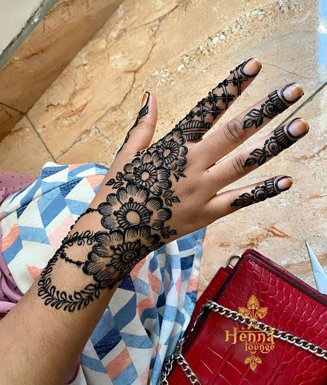 Eid Henna Designs Somali, Somali Henna Designs Simple, Henna Somali Design, Nigerian Henna Designs, Lalle Design, Somali Henna Designs, Henna Designs Somali, Nigerian Henna, Black Henna Designs