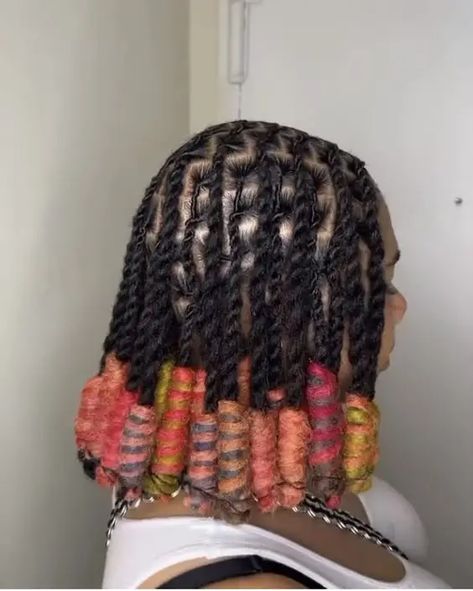 Invisible Locs: Everything to Know About this Gorgeous Hairdo – Svelte Magazine Twist With Color, Lox Journey, Rainbow Locs, Twists Black Women, 2 Strand Twist Locs Style, Hoodie Hair, Loc Twist, Hairstyles Locs, Twist Locs