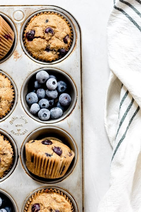 Blueberry Muffins Photography, Muffins Food Photography, Muffin Food Photography, Baking Food Photography, Baking Instagram Feed, Baked Good Photography, Sweet Food Photography, Muffins Photography, Muffin Photography