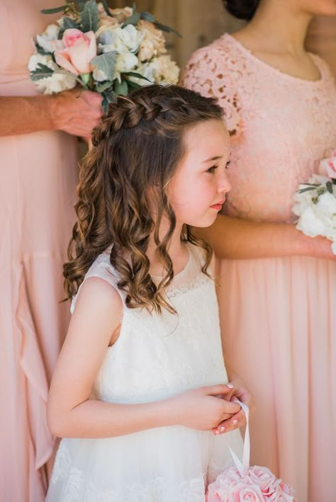 Flower Girl Hairstyles Updo, Flower Girl Updo, Junior Bridesmaid Hair, Wedding Hairstyles For Girls, First Communion Hairstyles, Kids Hairstyles For Wedding, Girls Updo, Communion Hairstyles, Birthday Hairstyles