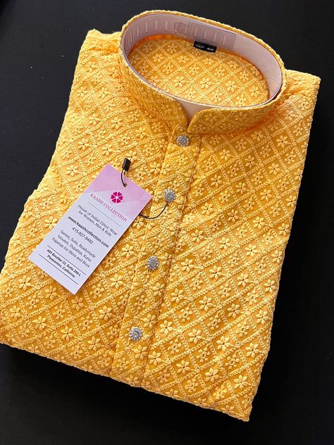 Kurta Pajama Men Peach Color, Yellow Kurta Pajama Men, Yellow Kurta Men For Haldi, Haldi Kurta For Men, Yellow Kurta Men, Haldi Ceremony Outfit For Men, Mango Yellow Color, Grand Dresses, Haldi Kurta