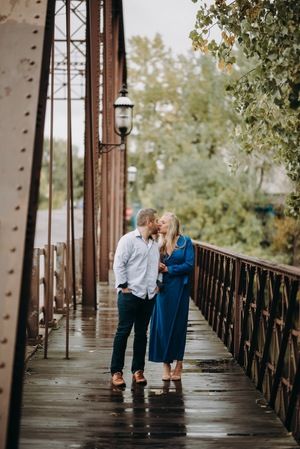 St Anthony Main Minneapolis, Minneapolis Engagement Photos, Moody Engagement Photos, Parents Photography, Engagement Photo Dress, Anniversary Photography, Couples Portrait, Outdoor Engagement Photos, St Anthony