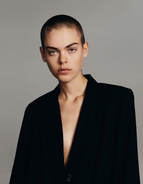 Going Bald, Girls Short Haircuts, Shave My Head, Bald Girl, Alfred Stieglitz, Bald Hair, Bald Women, Bald Heads, Shaved Head