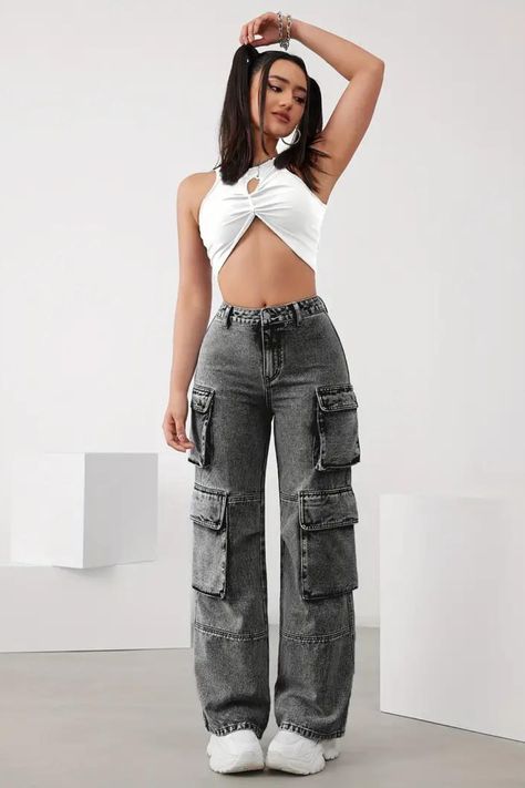 Women's Urban Utility Cargo Jeans, Distressed Gray Wash, Casual Loose Fit Denim Pants With Multiple Pockets, Street Style Fashion Cargo Gris, Jeans Gris, Prom Dresses Long Black, Neat Casual Outfits, Outfits Con Jeans, Trendy Boy Outfits, Estilo Denim, Fashion Top Outfits, Streetwear Mode