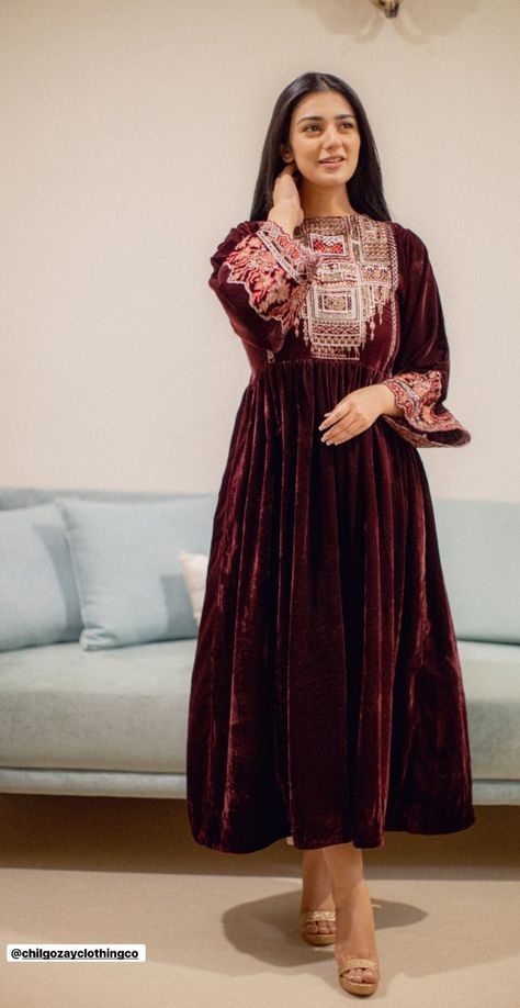 Velvet Frocks For Women, Latest Velvet Dresses, Velvet Suit Design, Lisa Or Lena, Velvet Dress Designs, Stylish Short Dresses, Afghan Clothes, Pakistani Dresses Casual, Beautiful Pakistani Dresses