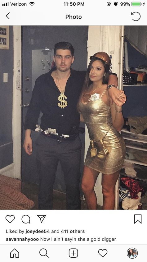 Couple Halloween Costumes Gold Digger, Gold Digger Couples Costume, Gold Costume Ideas Halloween, Gold Digger Outfit Halloween, Gold Digger And Rich Man Costume, Gold Digger Halloween Costume Couple, Good Digger Halloween Costume, Gold Digger Couple Costume, Gold Digger Outfit