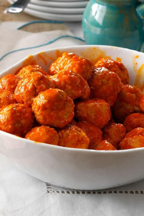 Pioneer Woman Buffalo Chicken Meatballs Pioneer Woman Snacks, Pioneer Woman Bbq Meatballs, Pioneer Woman Appetizers, Ground Chicken Buffalo Meatballs, Chicken Breadcrumbs, Pioneer Woman Cocktail Meatballs, Pioneer Woman Buffalo Chicken Meatballs, Buffalo Chicken Burgers Pioneer Woman, Salad Coleslaw