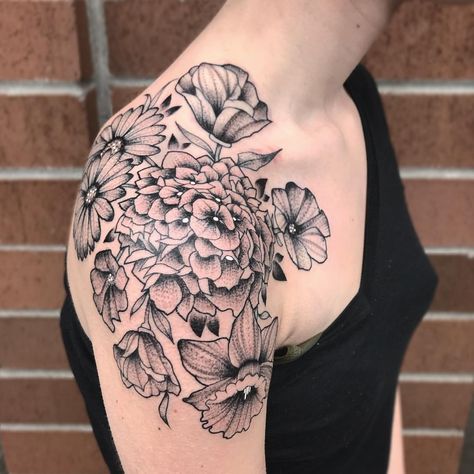 Blackwork Shoulder hydrangea daffodil flower tattoo. Alexus Oropeza, Portland, OR. Daffodil Flower Tattoos, Flower Cover Up Tattoos, Hydrangea Tattoo, Shoulder Cap Tattoo, Rose Tattoo Sleeve, Scale Tattoo, Beautiful Flower Tattoos, Flower Tattoo Shoulder, Flower Tattoo Arm