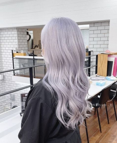 Greyish Hair Color, White Lavender Hair, Silver Lavender Hair Short, Icy Purple Hair, Icy Purple Blonde Hair, Platinum Purple Hair, Lilac Blonde Hair, Lilac Hair Pastel, Light Lavender Hair