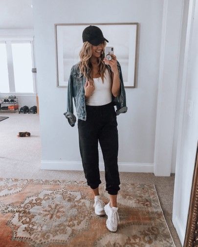 Jean Jacket Joggers Outfit, Baseball Hat And Jeans Outfit, How To Style A Ball Cap Women, Jeans And Ball Cap Outfit, Women's Joggers Outfit, Base Ball Cap Outfit Women, Sweatpants And Jean Jacket Outfit, Ball Cap Outfits For Women, Black Ball Cap Outfit